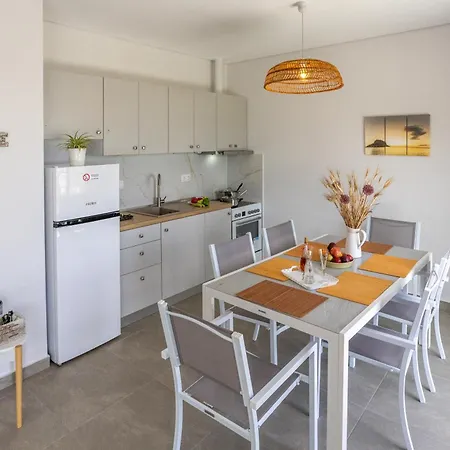 Azzure Heaven Lutrá Eleftherón